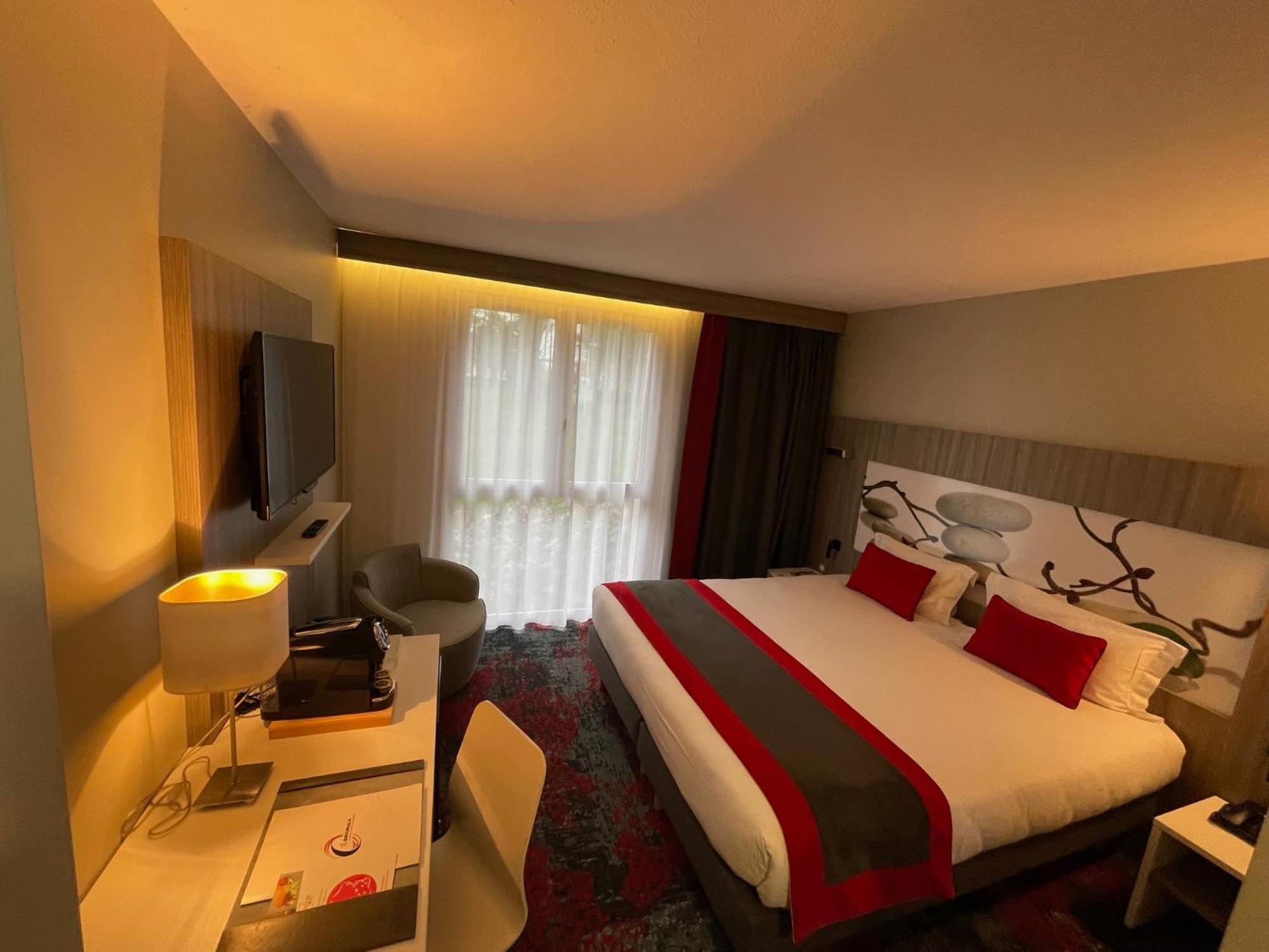 Clos St Eloi, The Originals Relais Тьєр Екстер'єр фото