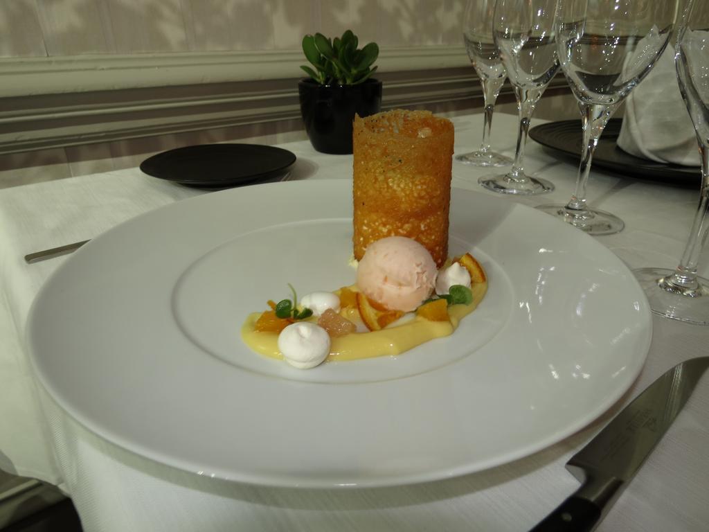 Clos St Eloi, The Originals Relais Тьєр Екстер'єр фото